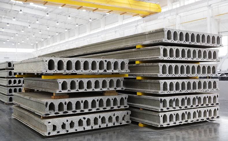 ¿Premoldeado o prefabricado? Entiende la diferencia entre estos dos sistemas estructurales en hormigón